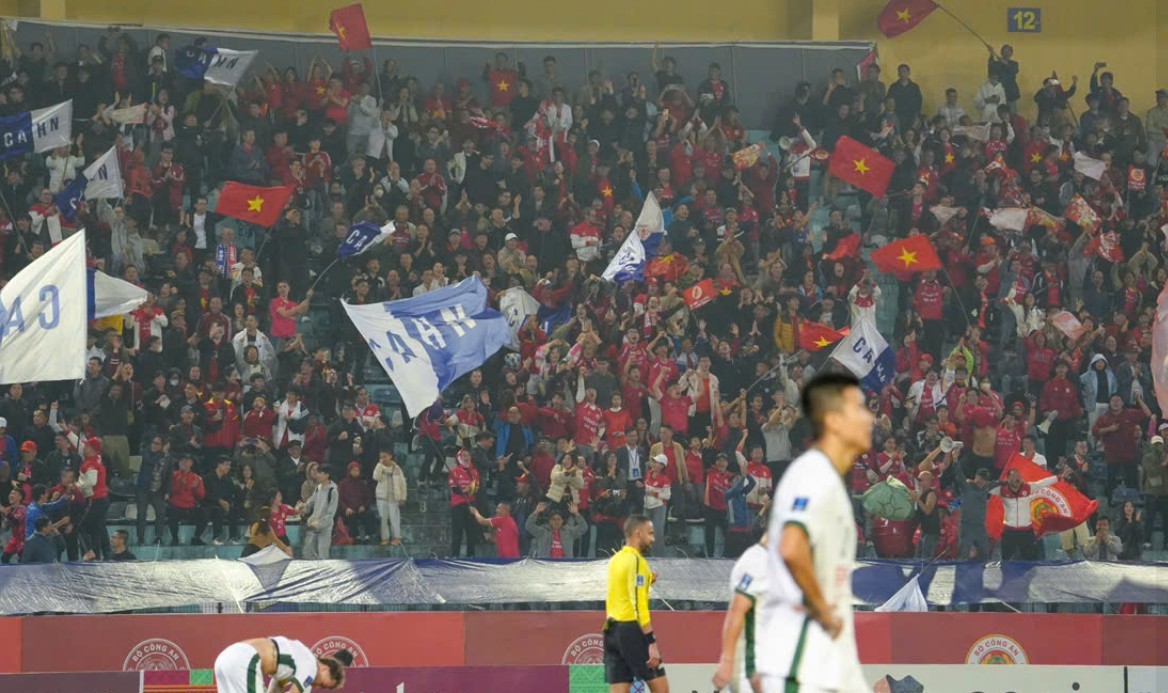 Bắc Kinh Quốc An gục ngã tại Hàng Đẫy.