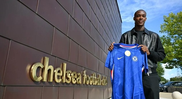 Strasbourg vừa bán Emanuel Emegha cho Chelsea.