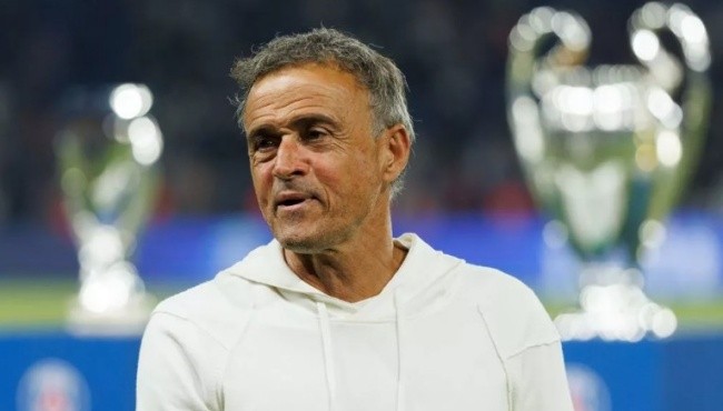 Liverpool nhắm Enrique thay Slot.