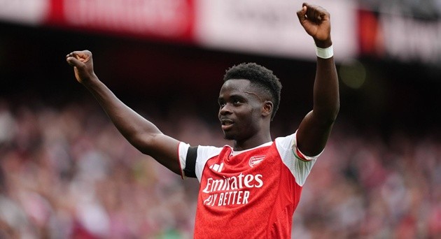 Saka sẽ sớm gia hạn với Arsenal. 
