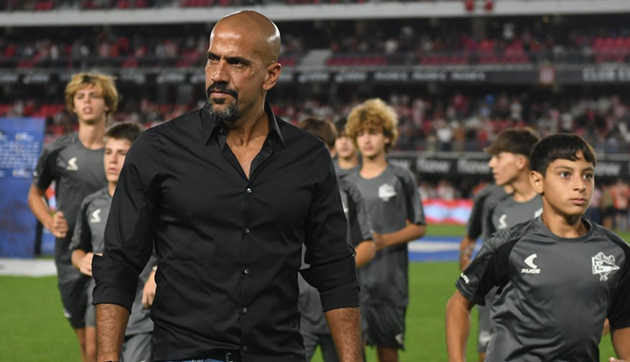 Veron nhận án phạt nặng từ Liên đoàn bóng đá Argentina.