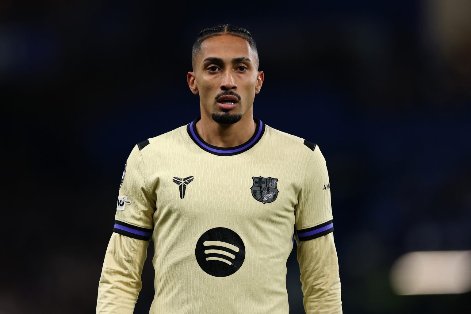 Flick đang cân nhắc về quyết định cho Raphinha.