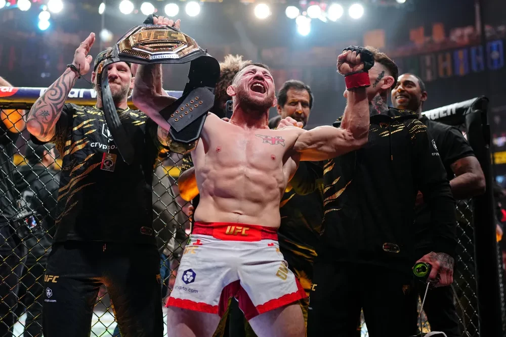 Merab Dvalishvili và Cory Sandhagen tại UFC 320