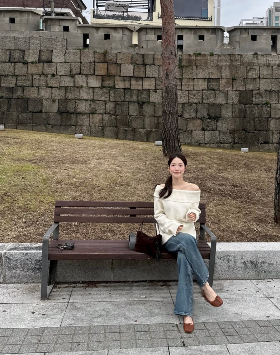 Giày búp bê đã trở thành xu hướng trở lại mạnh mẽ và nhanh chóng chiếm được cảm tình của những cô nàng yêu sự nhẹ nhàng.