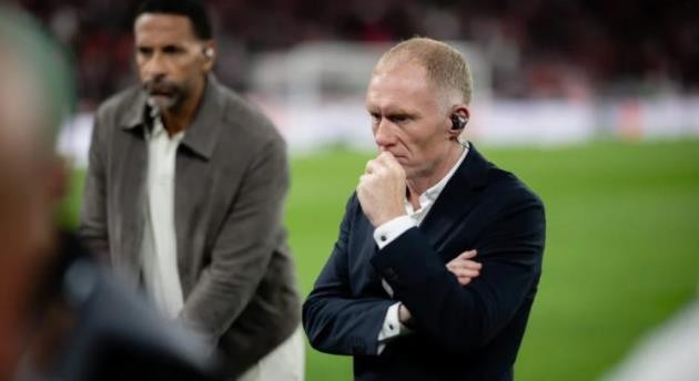 Scholes muốn MU bổ sung một tiền vệ toàn năng.