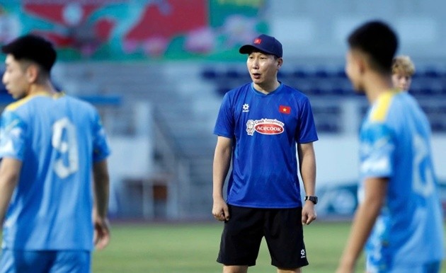 HLV Kim mất ngủ vì danh sách dự SEA Games 33