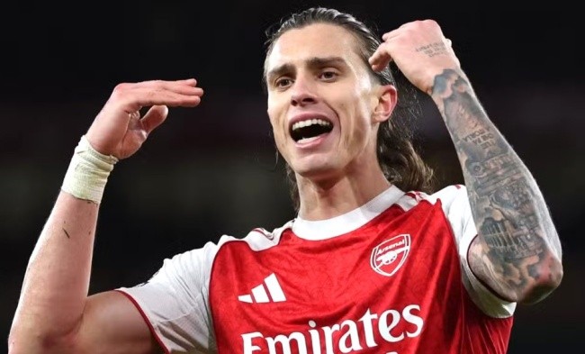 Calafiori tỏa sáng ở Arsenal.