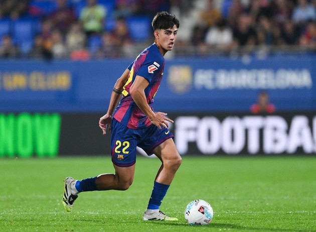 Marc Bernal được đá chính đêm nay.