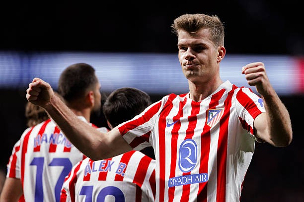Alexander Sorloth tỏa sáng, giúp Atletico Madrid giành trọn 3 điểm.