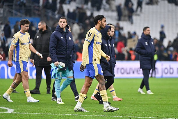 Marseille bị cầm hòa đáng tiếc và lỡ cơ hội giành ngôi đầu Ligue 1.