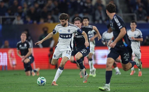 Muller và các đồng đội thắng cách biệt trước San Diego