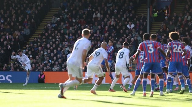 Mount tỏa sáng giúp MU giành 3 điểm trọn vẹn.