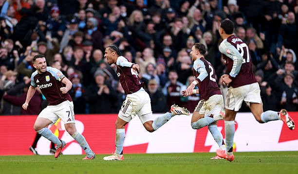 Aston Villa có chiến thắng vất vả trước Wolverhampton Wanderers.