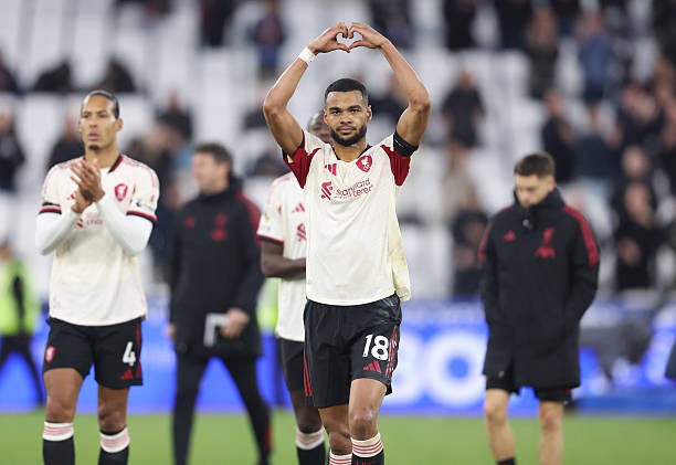 Cody Gakpo - 8.6 điểm. Khởi đầu chậm nhưng càng chơi càng hay. Kiến tạo bàn mở tỷ số cho Isak và tự mình nhân đôi cách biệt ở phút bù giờ.