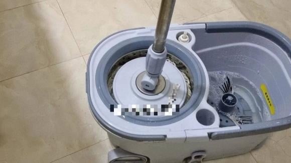 Muối có thể được sử dụng để lau sàn nhà phòng tắm rất hiệu quả. 