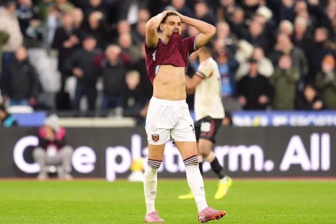 Lucas Paqueta có xứng đáng được NHM thông cảm?