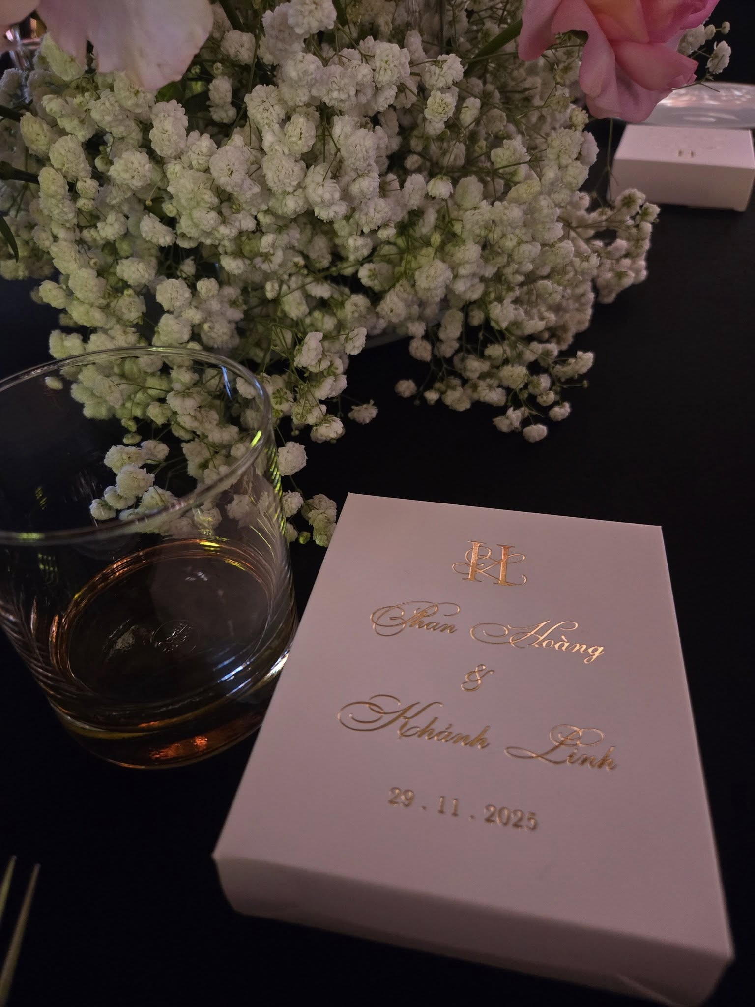 anh-can-dam-cuoi-xa-hoa-cua-phan-hoang-va-tieu-thu-gia-toc-giau-co-c7a9d50bd2f8450fa7b89d997a32d24c-913