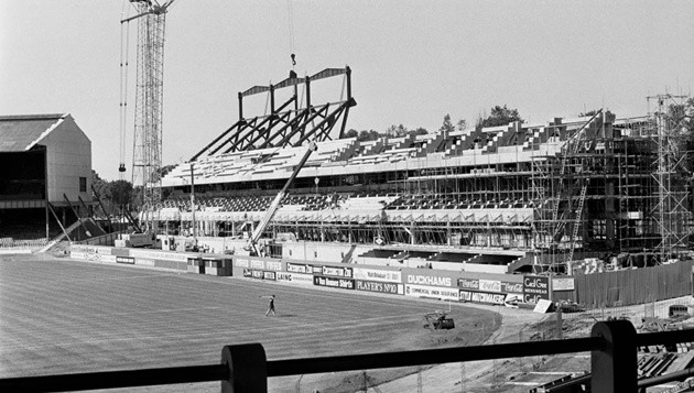 Khán đài East Stand không thể thi công vì khủng hoảng tài chính