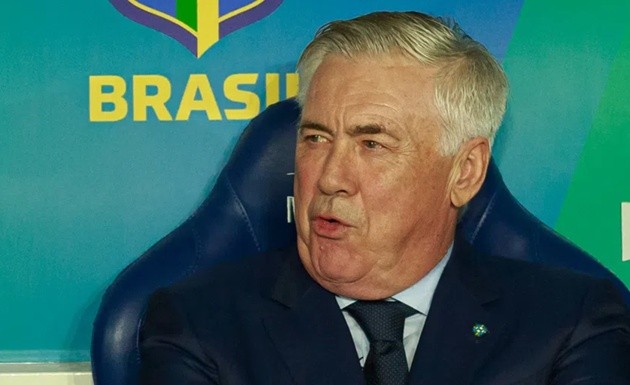 HLV Ancelotti nhắc nhở nghiêm khắc các học trò. 