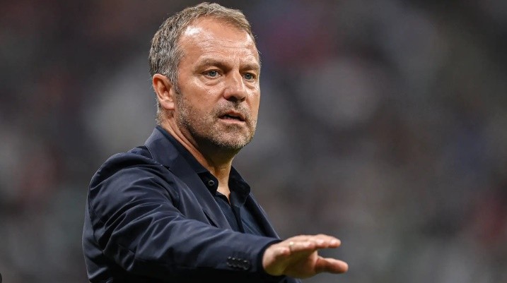 Flick không hài lòng về màn trình diễn của Barca dù cho họ đã đòi lại ngôi đầu từ tay Real Madrid.