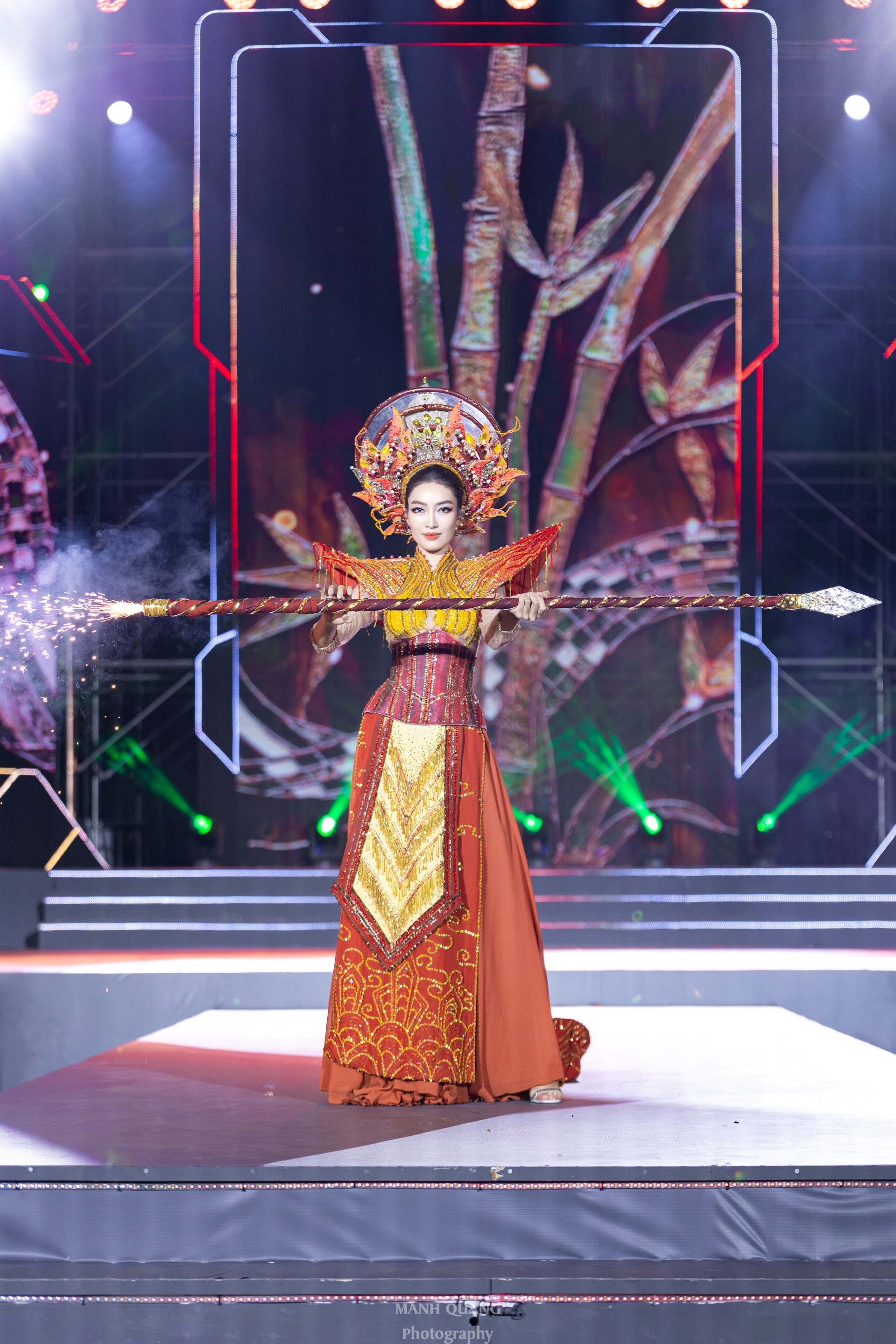 MODEL_TRÌNH_DIỄN_(12)[1]