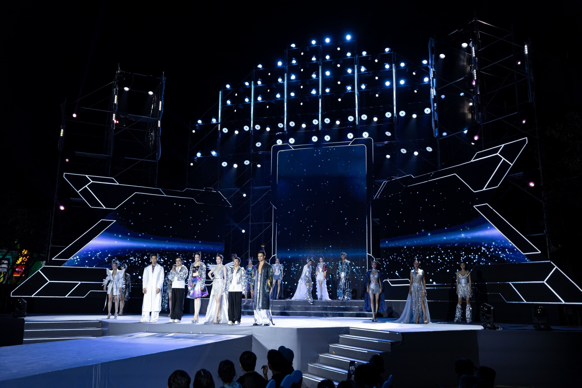 MODEL_TRÌNH_DIỄN_(14)[2]