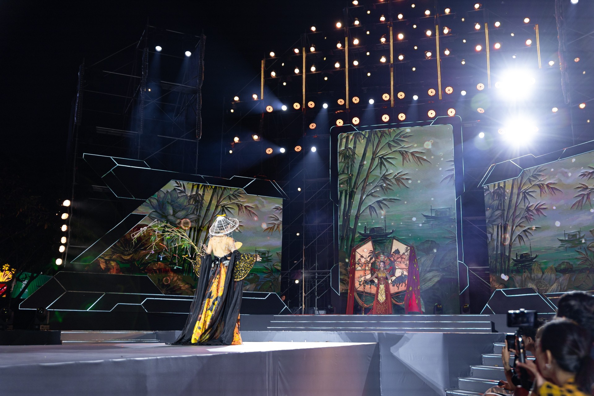 MODEL TRÌNH DIỄN (9) (1)