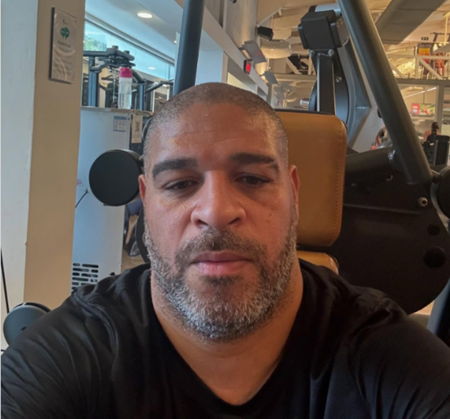 Adriano từng là tiền đạo khét tiếng với những cú sút sấm sét không thể ngăn cản.