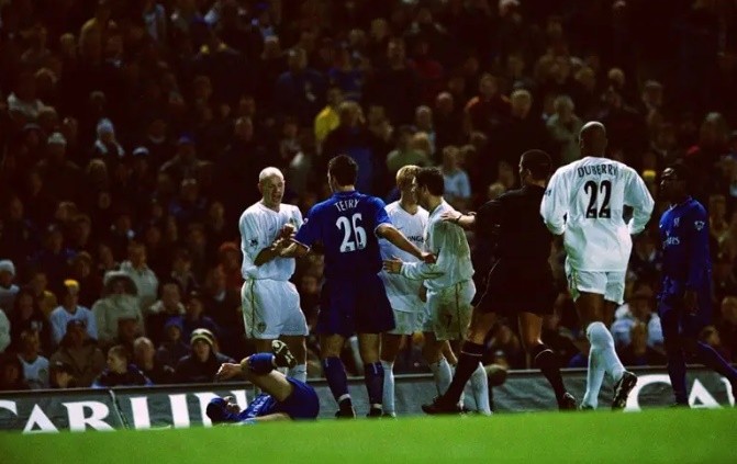 Chelsea và Leeds có mối thâm thù kéo dài hàng thập kỷ.