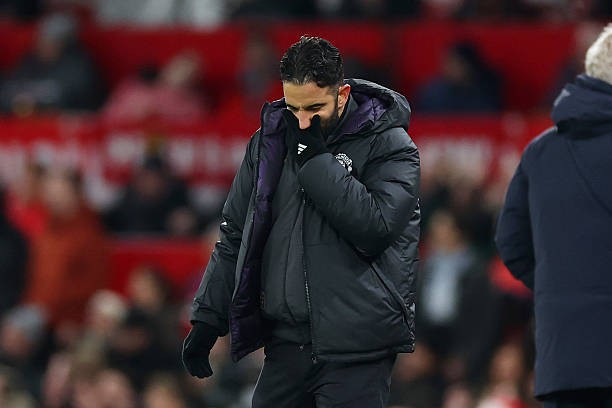 Amorim cần thêm một wing-back đẳng cấp. 