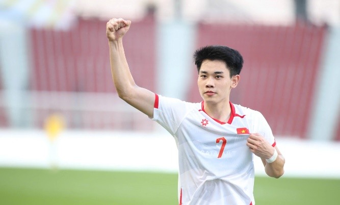 Đình Bắc tỏa sáng mang về 3 điểm cho U22 Việt Nam.