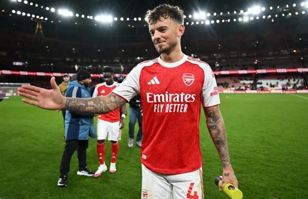 White gây ấn tượng với Arsenal