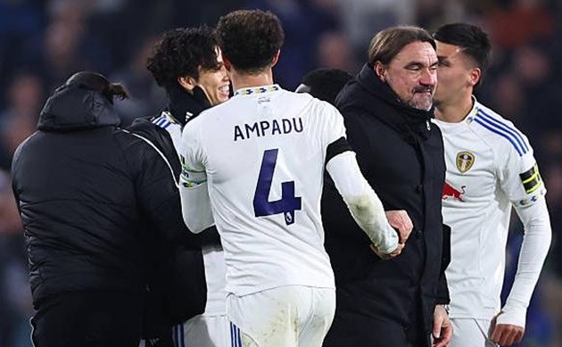 Daniel Farke gây bất ngờ khi giúp Leeds United đánh bại Chelsea.