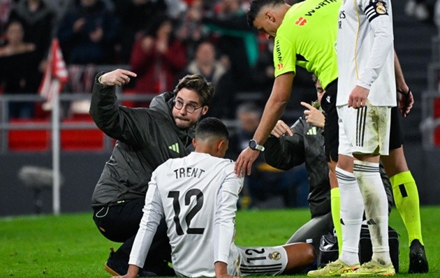 Trent Alexander-Arnold nghỉ thêm 2 tháng