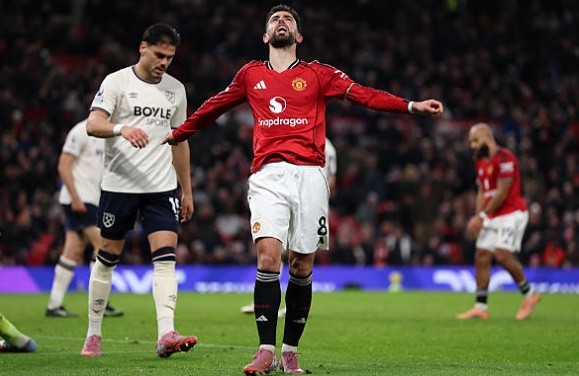 MU đánh rơi điểm số đầy đáng tiếc.