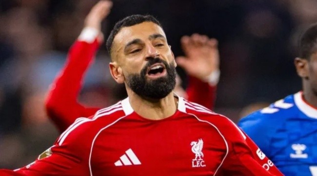 Salah là hung thần của Leeds United.