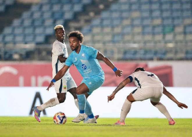 CĐV ĐNÁ dậy sóng với hattrick đẳng cấp của Xuân Son.