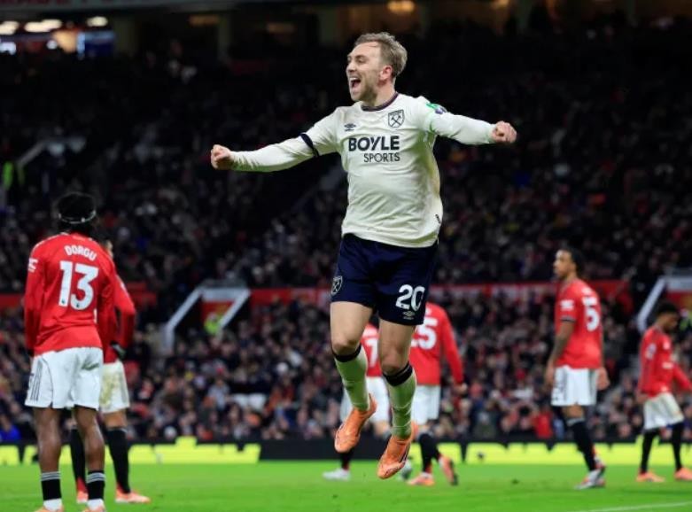 MU nhiều lần phải trả giá từ những tình huống cố định.