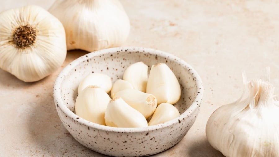 Ăn tỏi mang lại nhiều lợi ích cho sức khỏe.