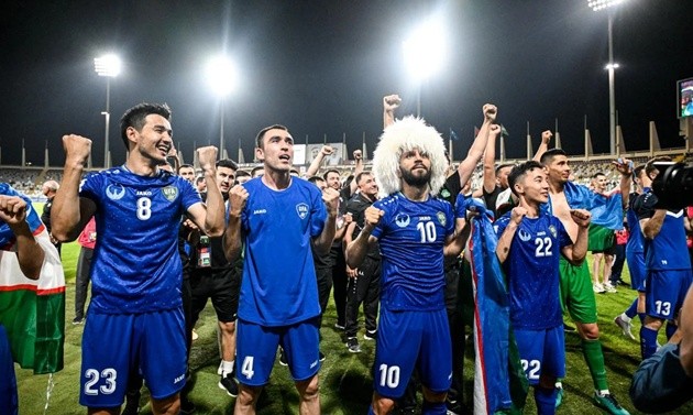 Uzbekistan trong lần đầu dự World Cup đã đối đầu Bồ Đào Nha