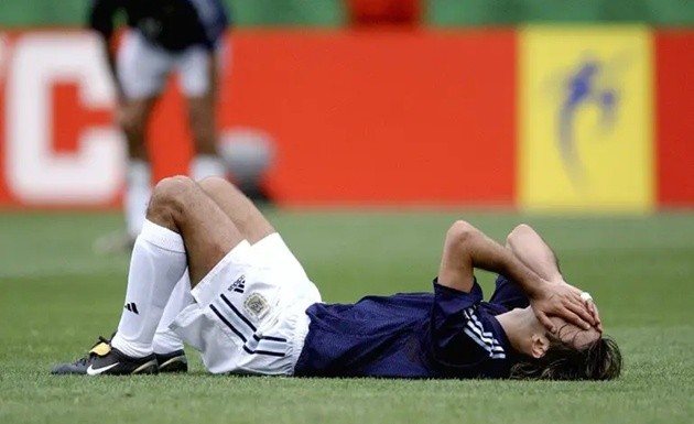 Pochettino nằm ngử thất vọng khi Argentina bị loại ở World Cup 2002