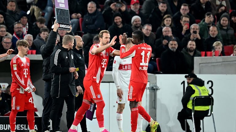 Kane chói sáng sau khi vào sân từ ghế dự bị.