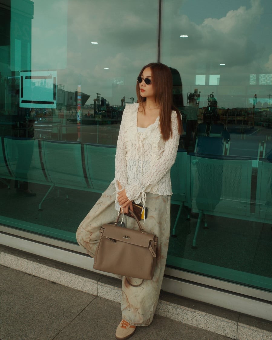 Phạm Thanh Hằng đã có cách diện đồ rất độc đáo.