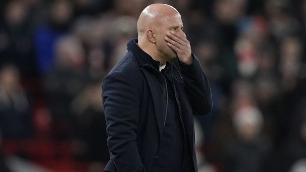 Arne Slot chưa thể giúp Liverpool trở lại mạch thắng.