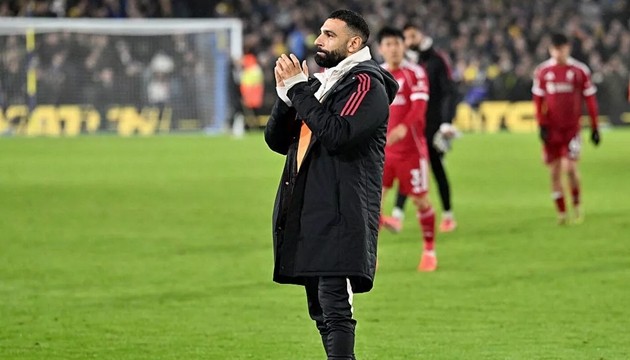 Tương lai của Mohamed Salah mù mịt sau lời công khai chỉ trích Arne Slot và Liverpool.