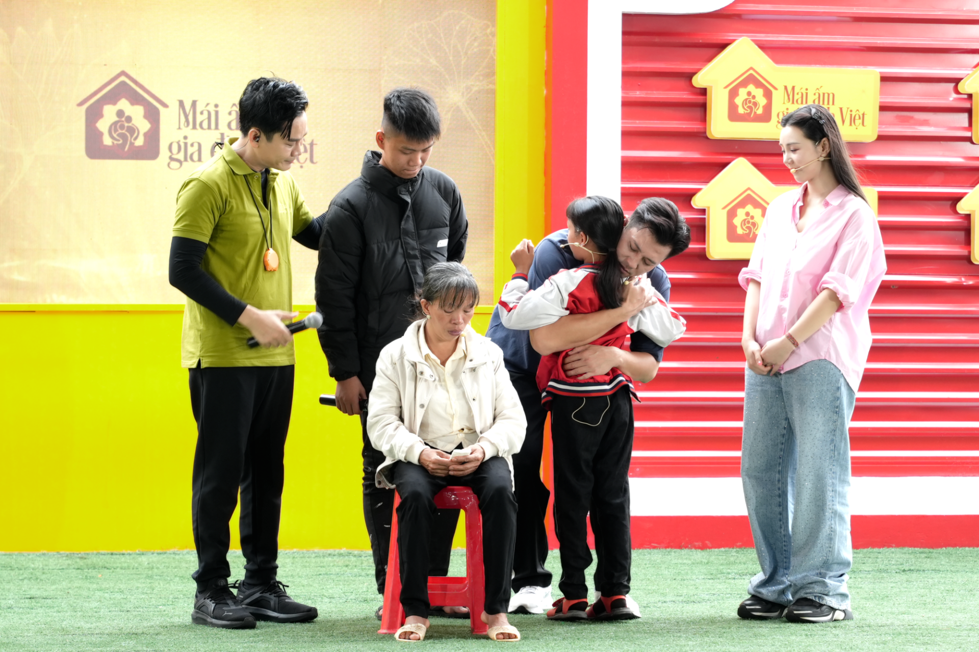 1–Gia đình em DƯƠNG NGUYỄN CHÚC LY (2)