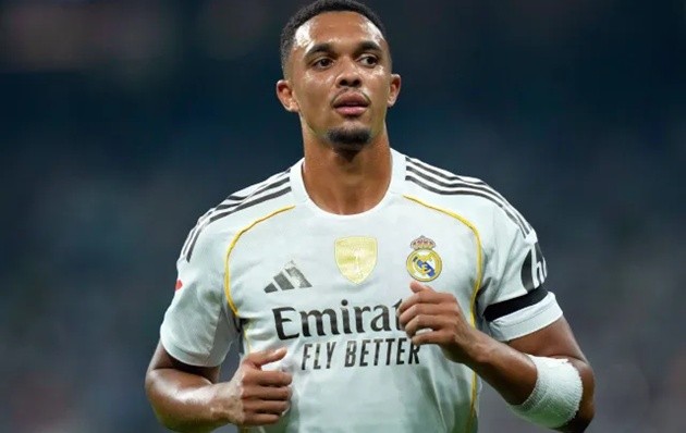 Trent Alexander-Arnold lại dính chấn thương