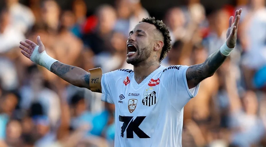 Neymar không giấu được nước mắt sau thắng lợi của Santos.