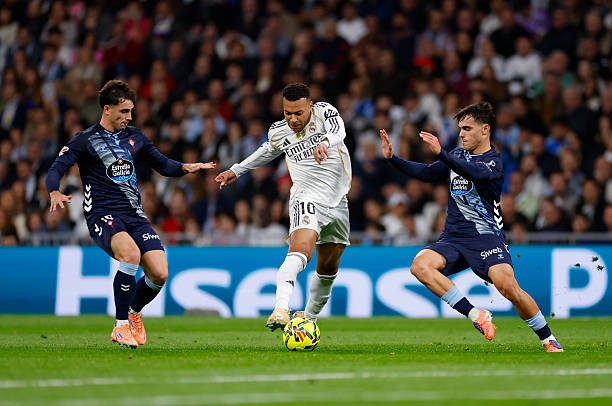 Real Madrid gục ngã trước Celta Vigo.