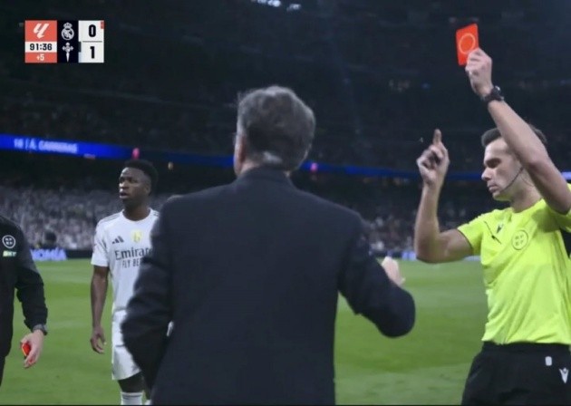 Cảnh hỗn loạn ở những phút cuối.